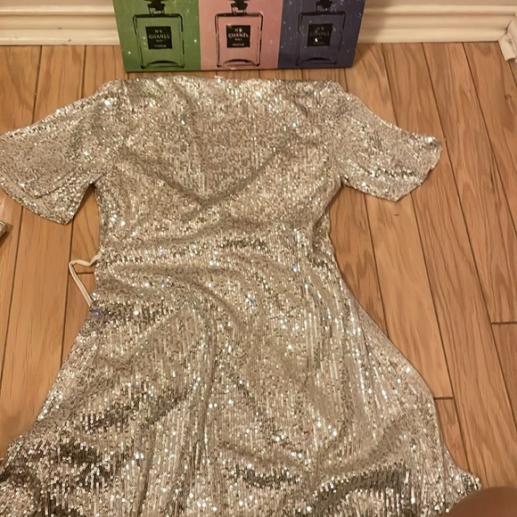 Beautiful Gold Sequins dress . Closet clear out. No returns. Christmas party! - Picture 4 of 6